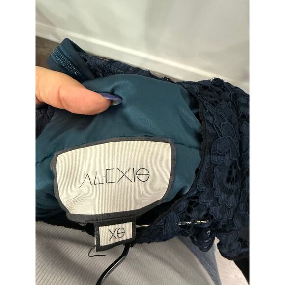 Alexis Lace Tracie Long Sleeve Tiered Ruffled Mini Dress Navy Blue Size XS - Picture 6 of 6